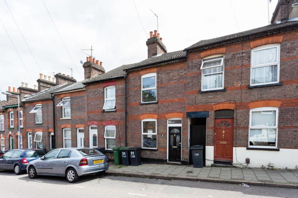 Ashton House - Stylish 2 Bedroom House, Close To Luton Town Center & Airport Εξωτερικό φωτογραφία