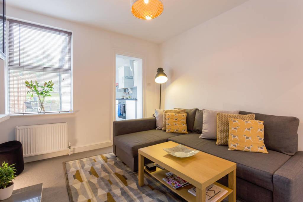 Ashton House - Stylish 2 Bedroom House, Close To Luton Town Center & Airport Εξωτερικό φωτογραφία