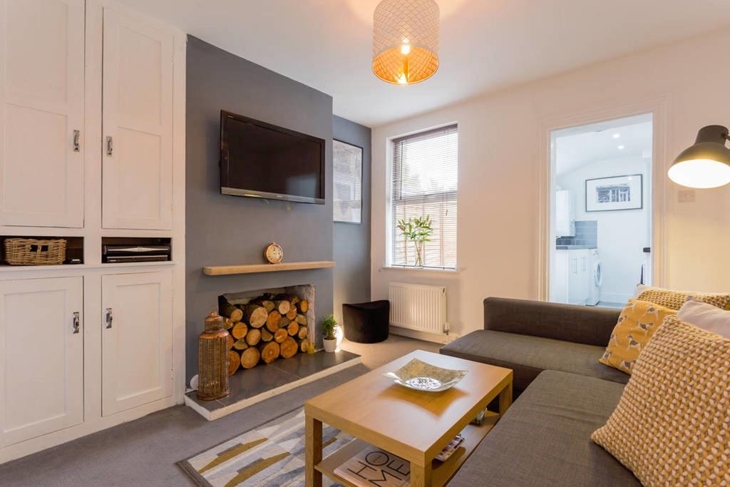 Ashton House - Stylish 2 Bedroom House, Close To Luton Town Center & Airport Εξωτερικό φωτογραφία
