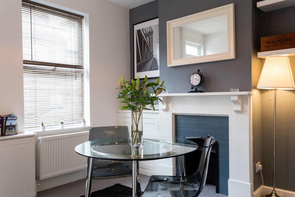 Ashton House - Stylish 2 Bedroom House, Close To Luton Town Center & Airport Εξωτερικό φωτογραφία