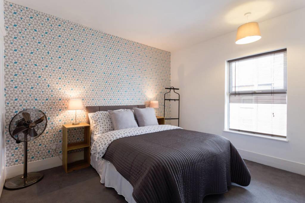Ashton House - Stylish 2 Bedroom House, Close To Luton Town Center & Airport Εξωτερικό φωτογραφία
